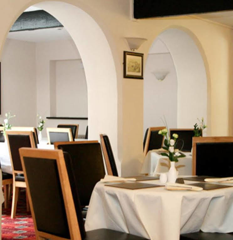 The Castle Inn Usk Ngoại thất bức ảnh